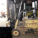 
1261 Hyster model J30BS serial # B160V01675G, 3000lb lifting capacity, 36 volt Electric powered, 3 wheel sit down, Cushion tires, 156" raised height, Side shift, Weight with battery 7,700 lbs, weight without battery 5,400 lbs, Year 1986